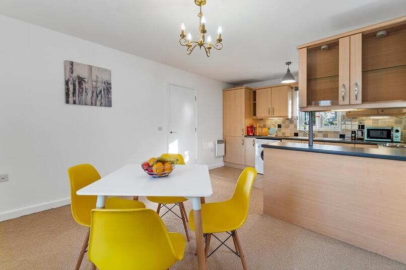 Chestnut Contractor Apartment